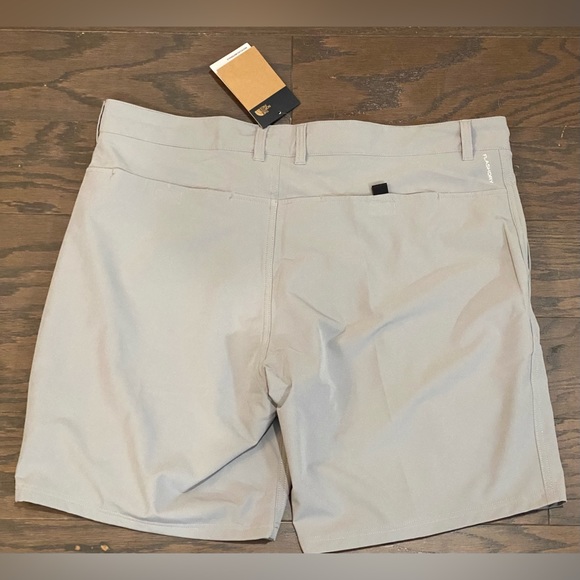 The North Face Men's Rolling Sun Packable Gray Shorts - Size 40 Long NWT - Picture 7 of 12